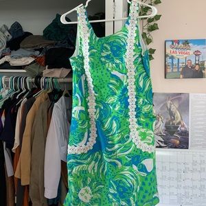 Size 8 Lilly dress!